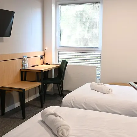 فندق Parrot راشين