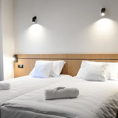 Parrot 2* راشين